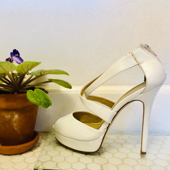 White cross strap aldo stilettos. - Picture 2 of 4